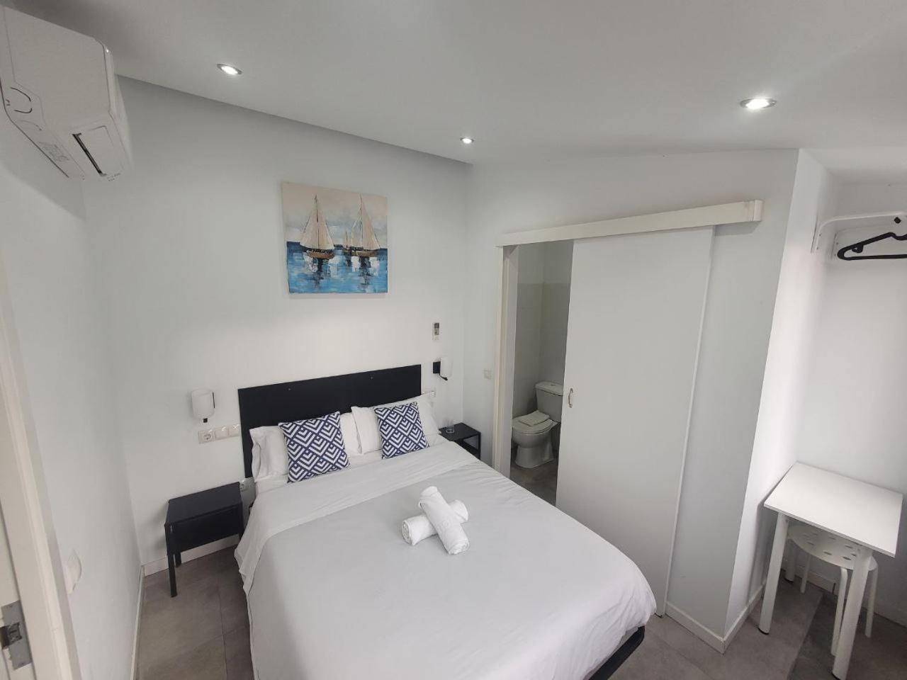 Ayz Frailes - Auto Check-In Property (Adults Only) Malaga Zewnętrze zdjęcie
