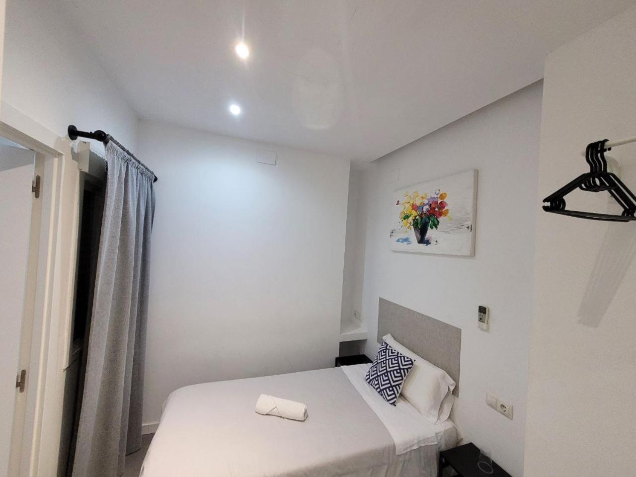 Ayz Frailes - Auto Check-In Property (Adults Only) Malaga Zewnętrze zdjęcie