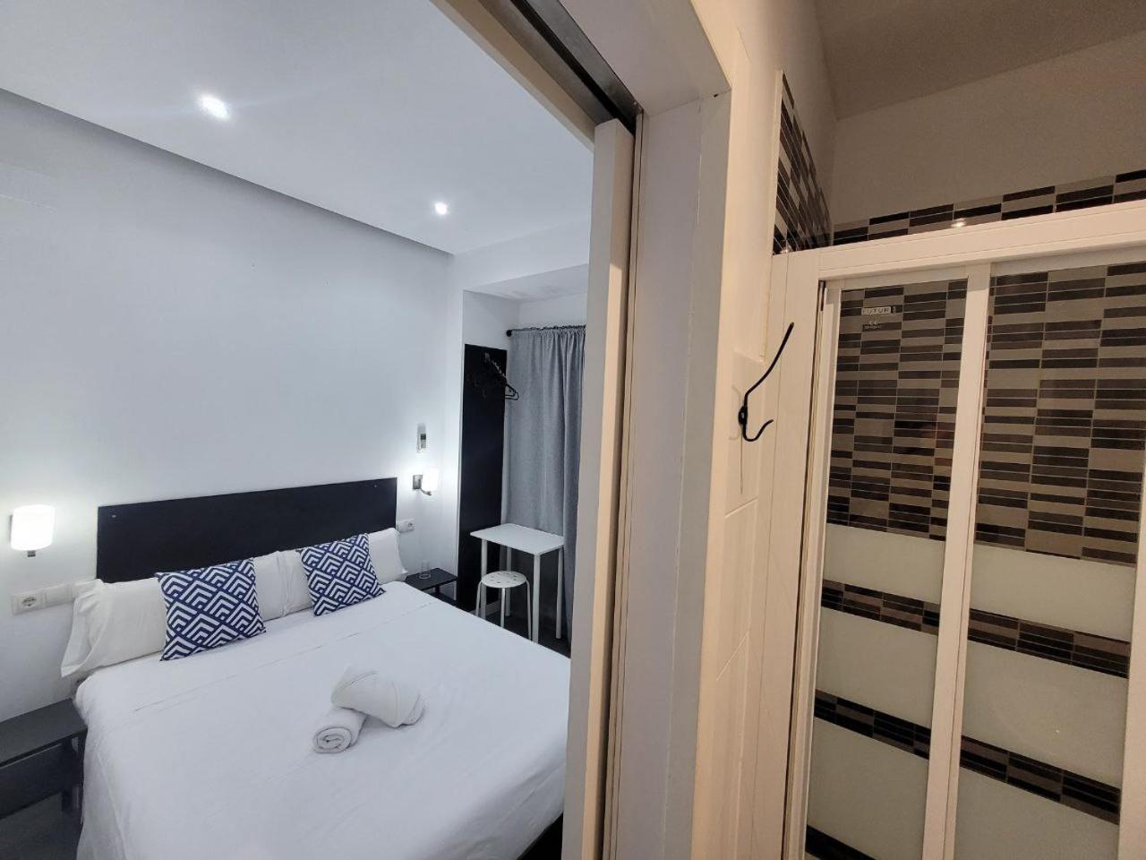 Ayz Frailes - Auto Check-In Property (Adults Only) Malaga Zewnętrze zdjęcie
