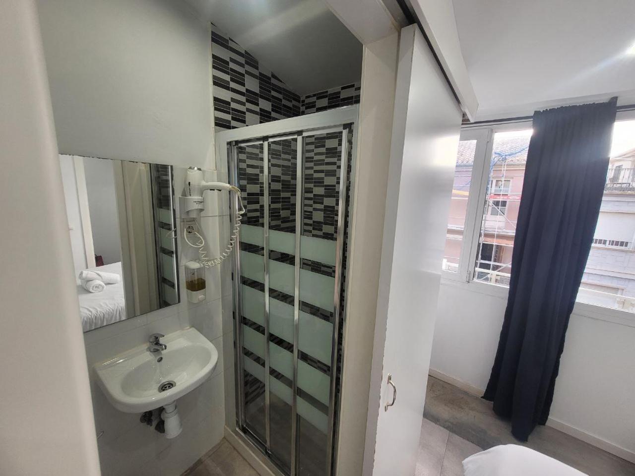 Ayz Frailes - Auto Check-In Property (Adults Only) Malaga Zewnętrze zdjęcie