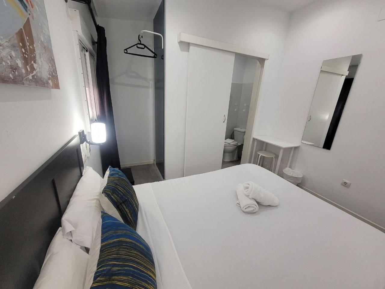 Ayz Frailes - Auto Check-In Property (Adults Only) Malaga Zewnętrze zdjęcie