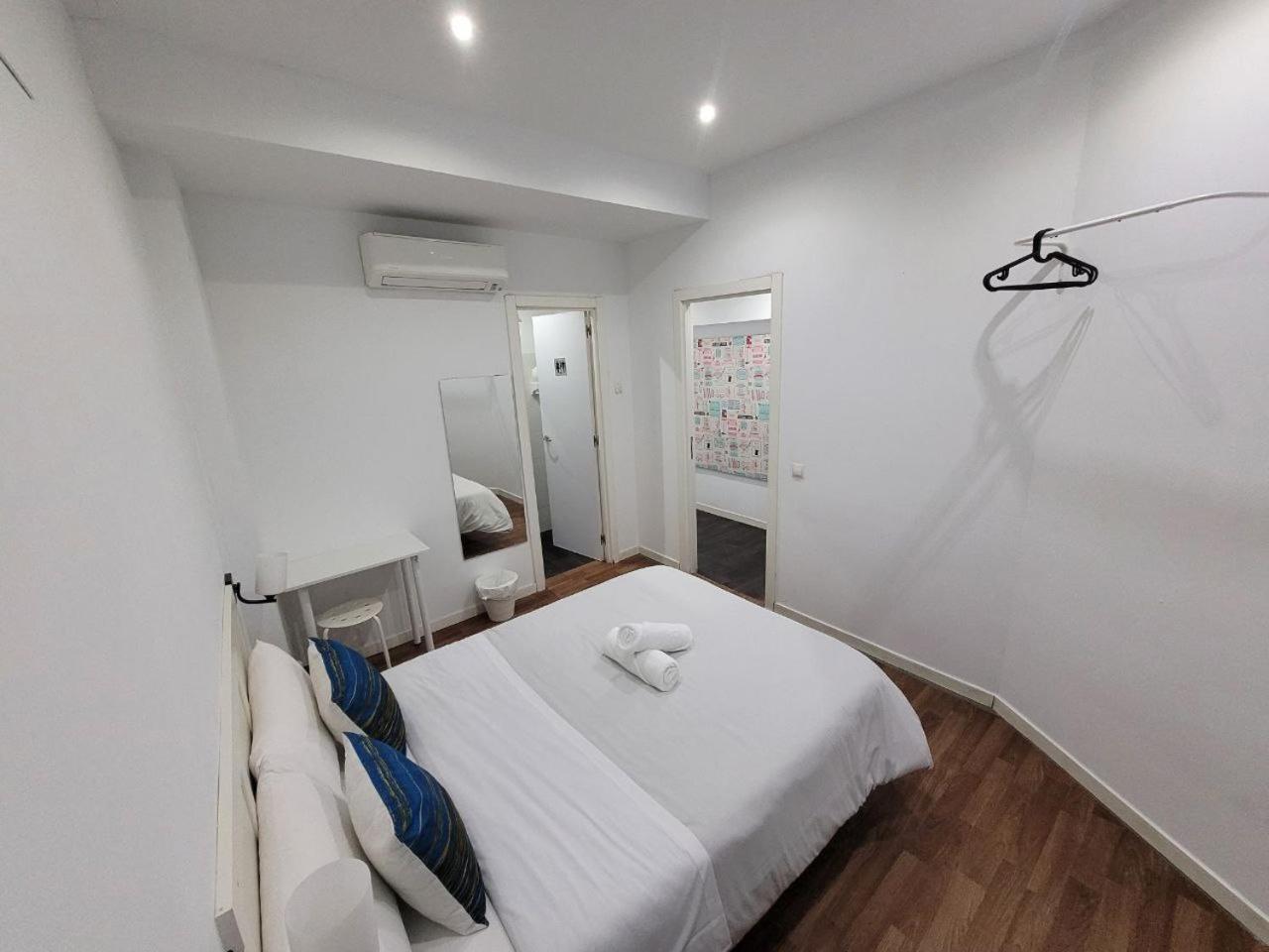 Ayz Frailes - Auto Check-In Property (Adults Only) Malaga Zewnętrze zdjęcie
