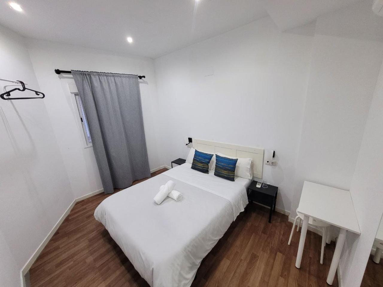 Ayz Frailes - Auto Check-In Property (Adults Only) Malaga Zewnętrze zdjęcie