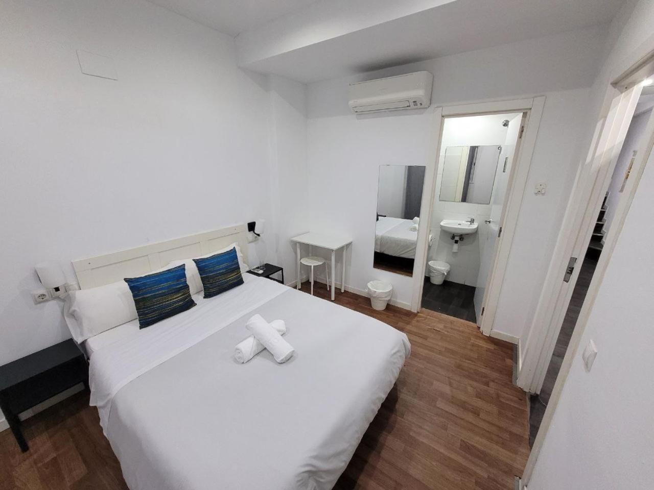 Ayz Frailes - Auto Check-In Property (Adults Only) Malaga Zewnętrze zdjęcie