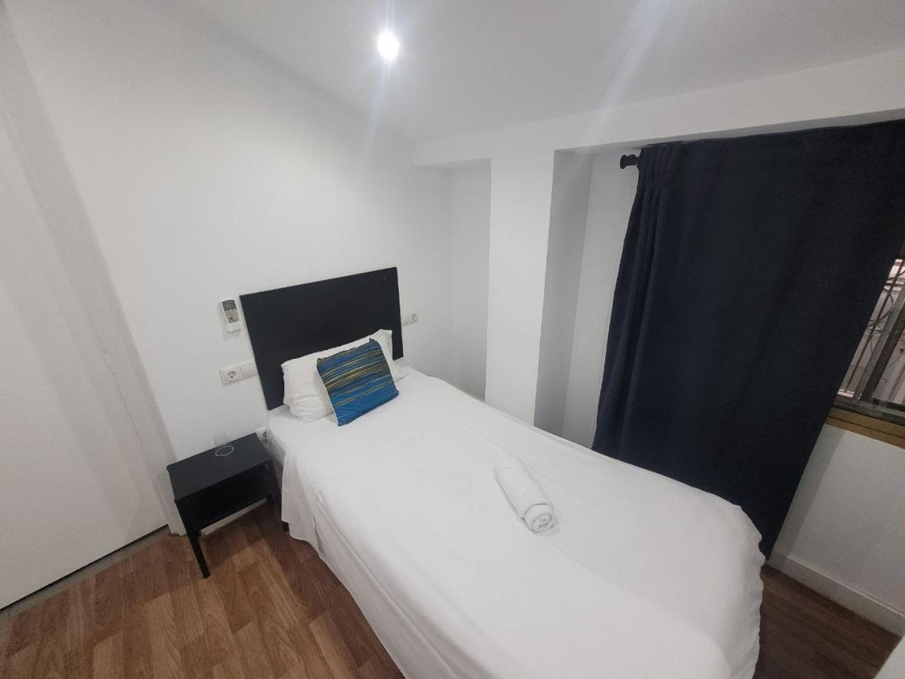 Ayz Frailes - Auto Check-In Property (Adults Only) Malaga Zewnętrze zdjęcie