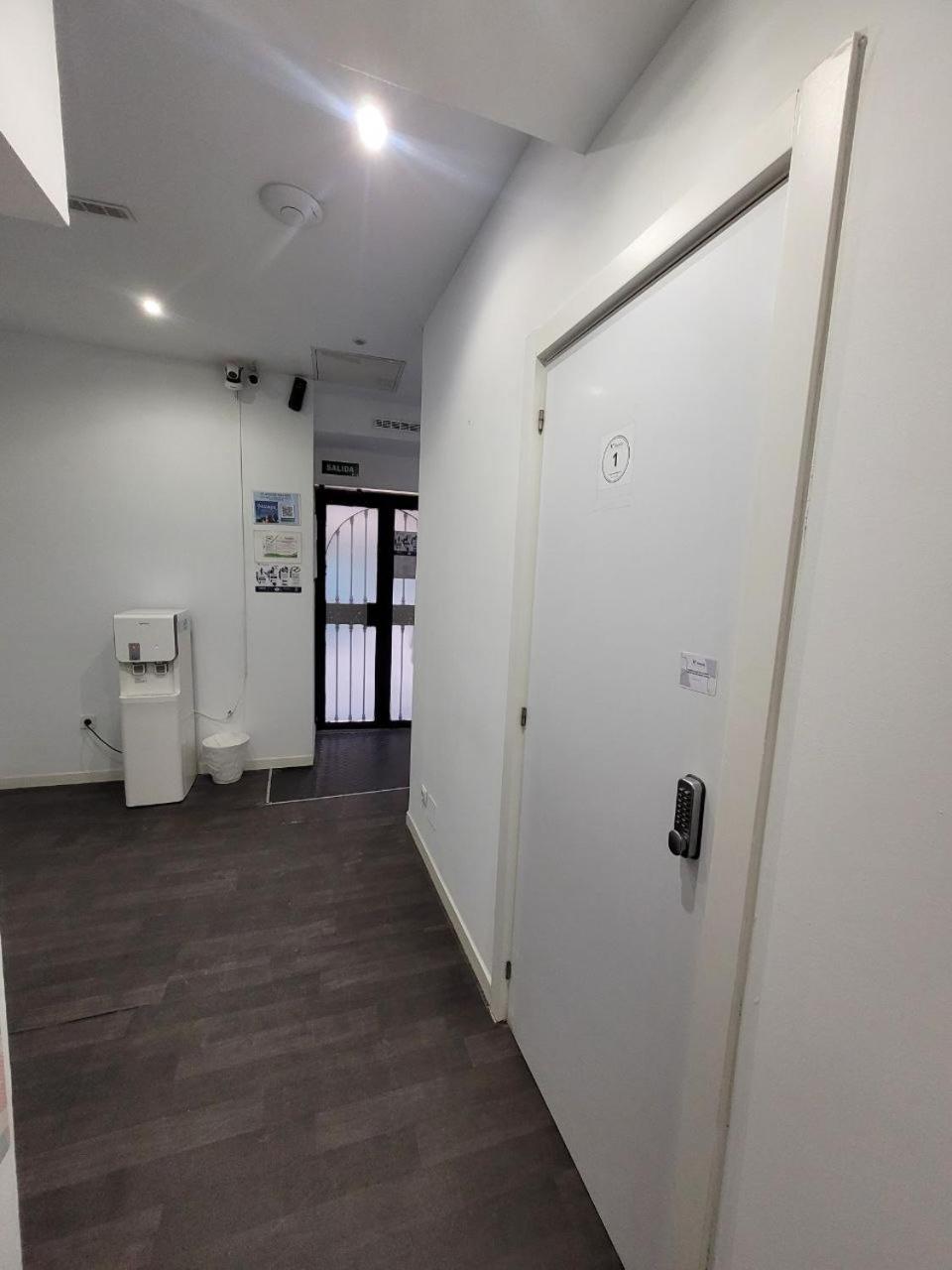 Ayz Frailes - Auto Check-In Property (Adults Only) Malaga Zewnętrze zdjęcie